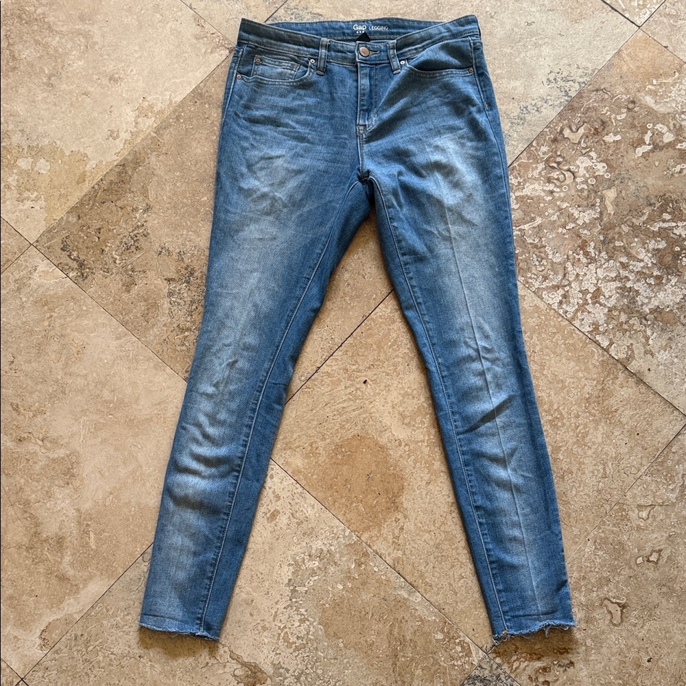 Gap jeans size 28/6r